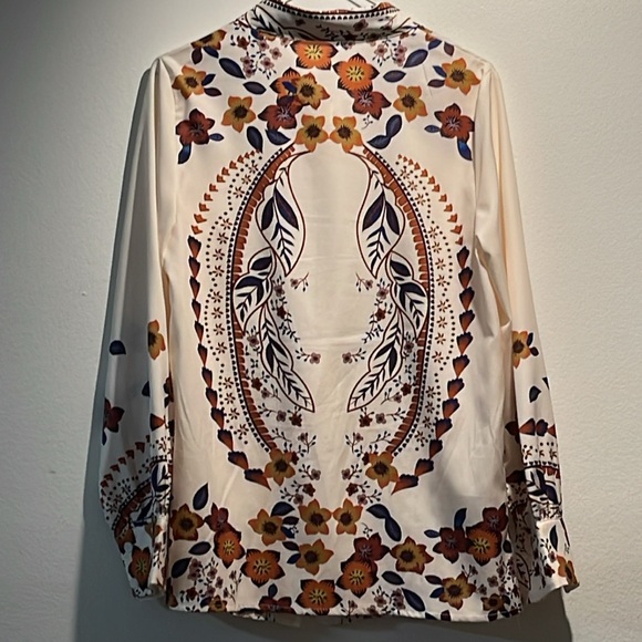 SHEIN | Women’s Retro 70s inspired floral button down shirt Size S - Picture 4 of 9
